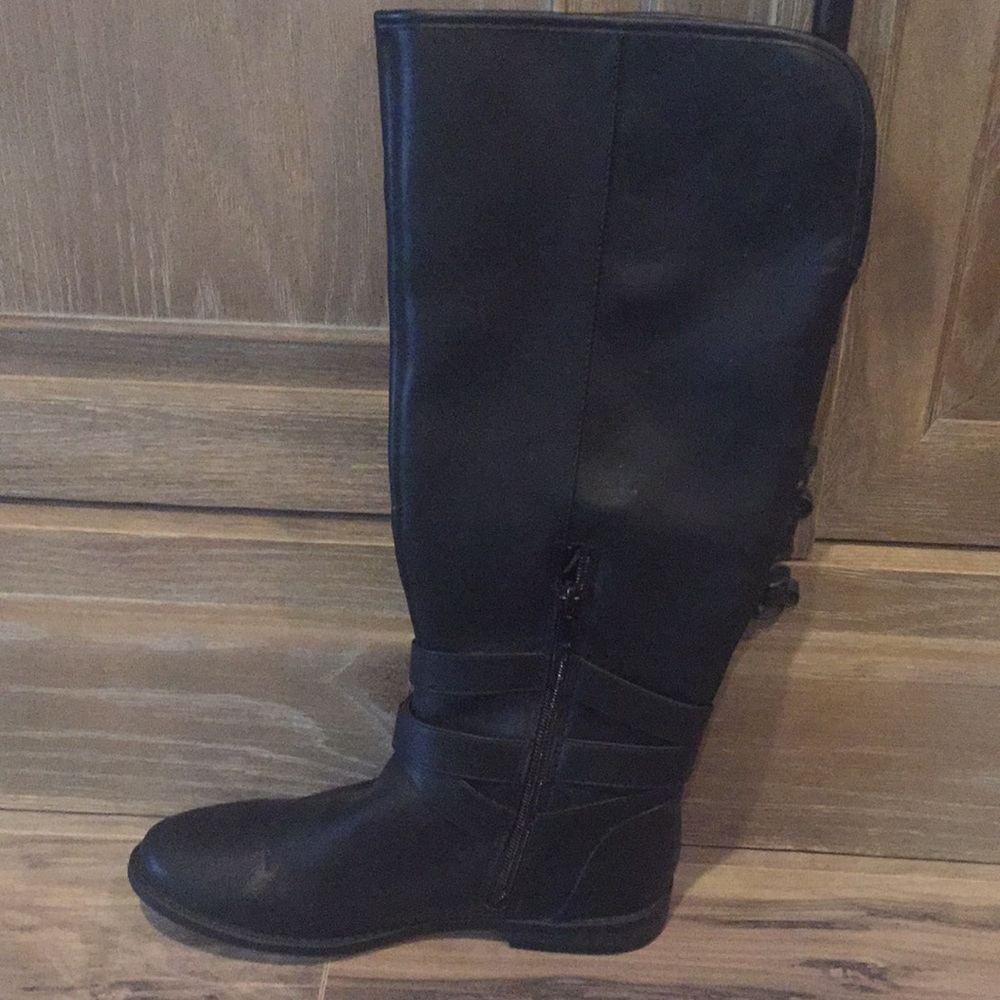 High Top Boots - Picture 2 of 3